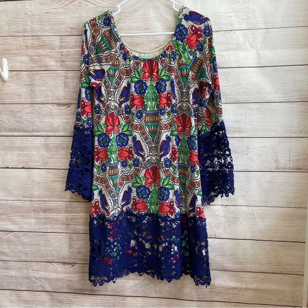 JUDITH MARCH FLORAL AND‎ LACE DRESS WITH BELL SLEEVES